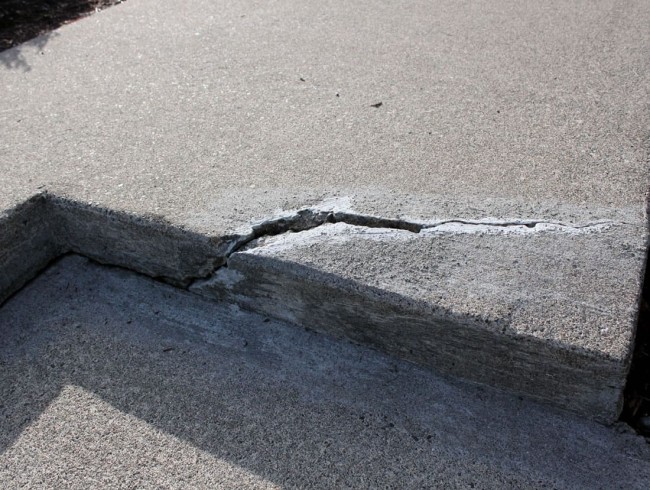 Abbruch Betonkante - ein Fall für Gutachter Karl Heinz Seiler © Shutterstock