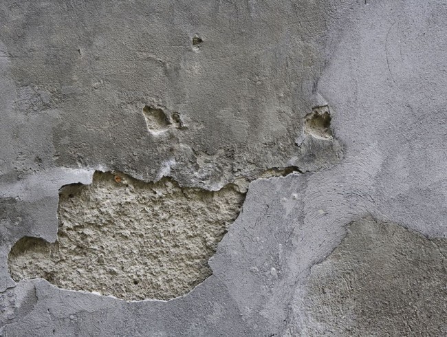 Mauerschaden durch Feuchtigkeit und eindringendes Wasser © Shutterstock